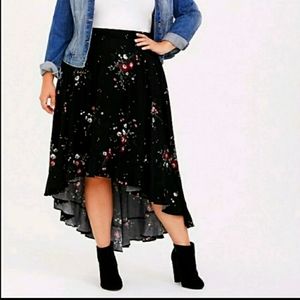 Hi lo floral maxi skirt Torrid size 0